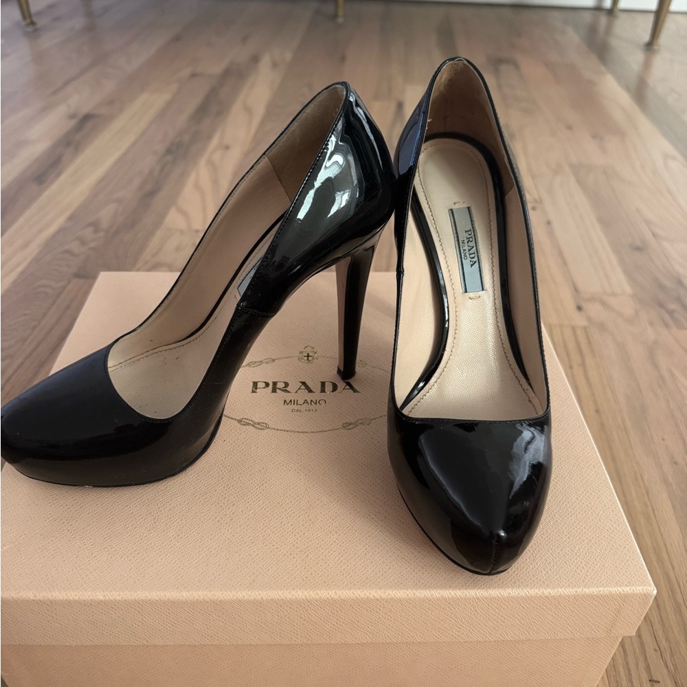Prada Vernice Patent Black Leather Platform Pumps size 37